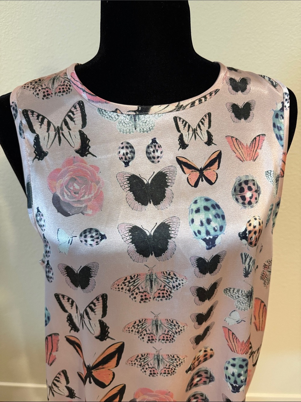 Kimchi Blue Butterfly Shift Dress - Picture 8 of 9